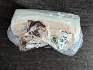 Puerto Rico Envía Un Rollo De Papel Toalla A Donald Trump Pa’ Que Use Las Hojas De Curita